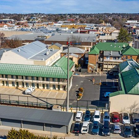 Town Square Motel Ориндж Екстериор снимка